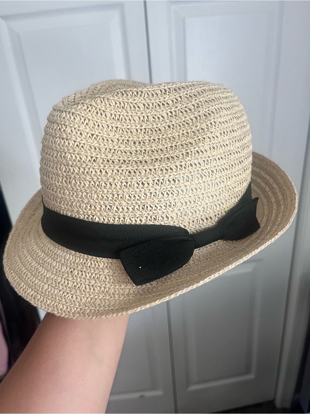 NWT Beige Straw Fedora with Black Bow - Accessories